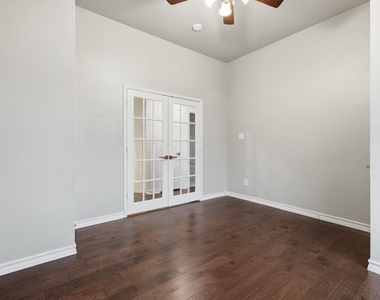 3705 Menard Drive - Photo Thumbnail 26
