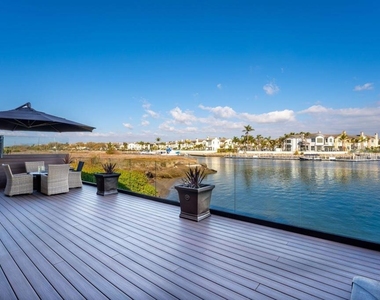 4490 Eastbourne Bay - Photo Thumbnail 16