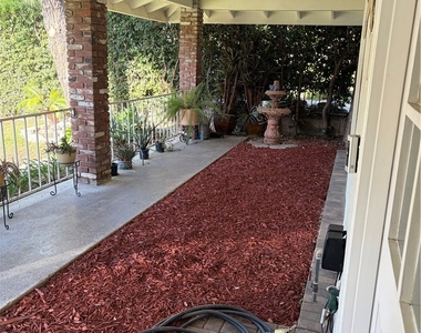 1742 La Mesa Oaks - Photo Thumbnail 16