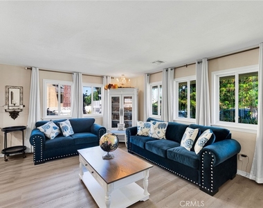 246 E Mission - Photo Thumbnail 9