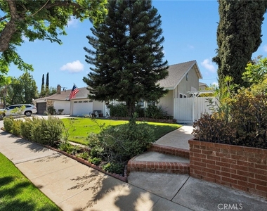 246 E Mission - Photo Thumbnail 3