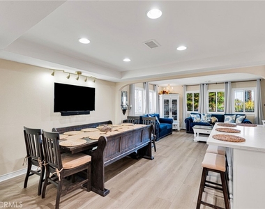 246 E Mission - Photo Thumbnail 14