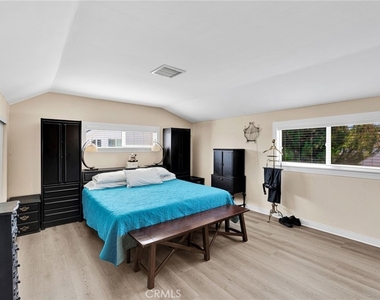 246 E Mission - Photo Thumbnail 34