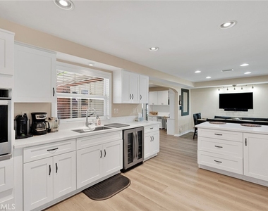246 E Mission - Photo Thumbnail 19