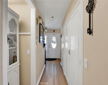 246 E Mission - Photo Thumbnail 6