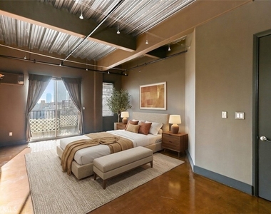 312 W 5th Street - Photo Thumbnail 2