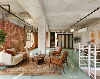 312 W 5th Street - Photo Thumbnail 9