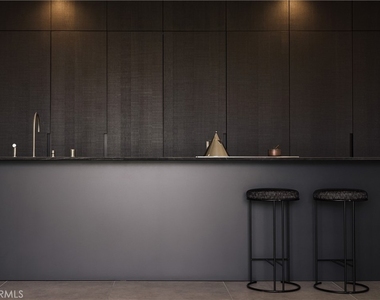 838 N Kings Road - Photo Thumbnail 12