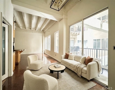 312 W 5th Street - Photo Thumbnail 1