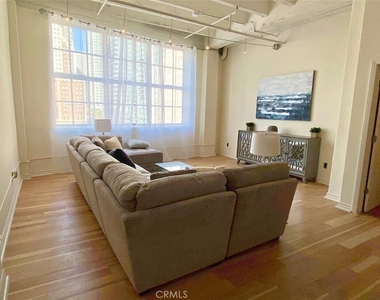 312 W 5th Street - Photo Thumbnail 6