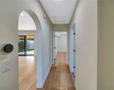 4419 Tyrone Street - Photo Thumbnail 17