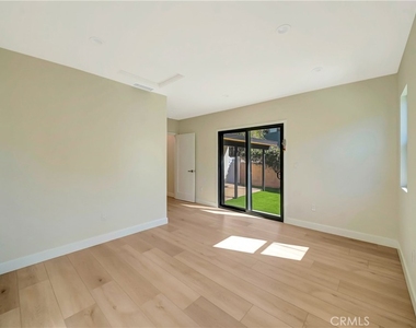 4419 Tyrone Street - Photo Thumbnail 29