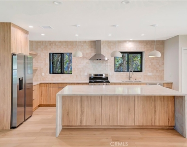4419 Tyrone Street - Photo Thumbnail 9