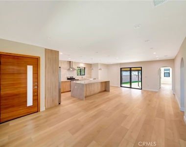 4419 Tyrone Street - Photo Thumbnail 5