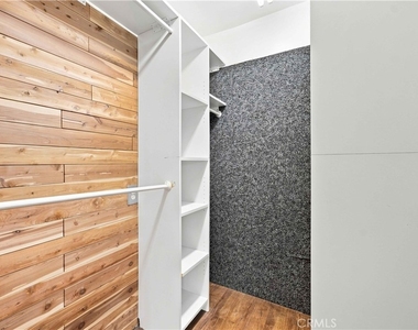 5017 Rubio Avenue - Photo Thumbnail 23