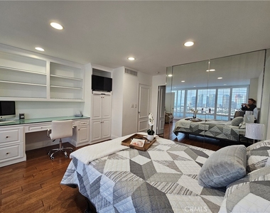 10501 Wilshire Boulevard - Photo Thumbnail 13