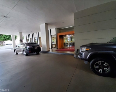 10501 Wilshire Boulevard - Photo Thumbnail 10