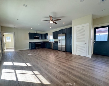1319 Amapola Avenue - Photo Thumbnail 12