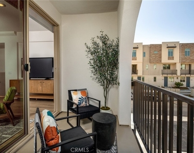 1523 W Nicole Way - Photo Thumbnail 21