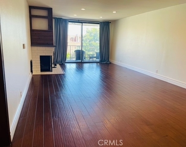 745 Main Street - Photo Thumbnail 3