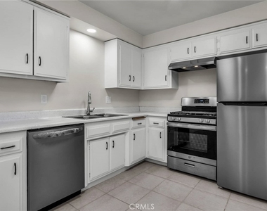 417 N Broadway - Photo Thumbnail 5