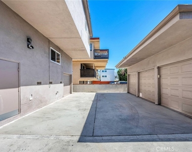417 N Broadway - Photo Thumbnail 9