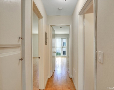 611 S Prospect - Photo Thumbnail 14