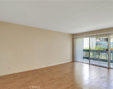 611 S Prospect - Photo Thumbnail 9
