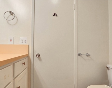 611 S Prospect - Photo Thumbnail 22