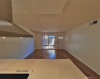 3032 Associated Road - Photo Thumbnail 12
