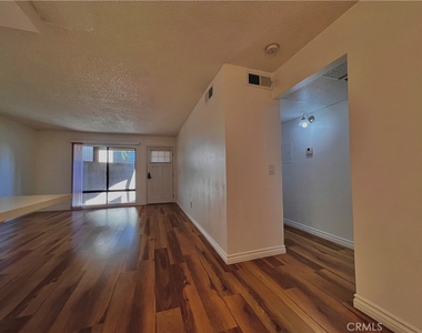 3032 Associated Road - Photo Thumbnail 11