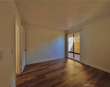 3032 Associated Road - Photo Thumbnail 16
