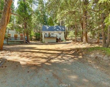 652 E Victoria Court - Photo Thumbnail 21