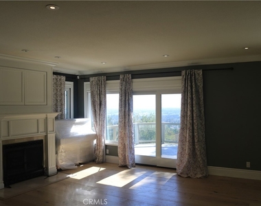 4310 E Terra Vista Ln - Photo Thumbnail 6