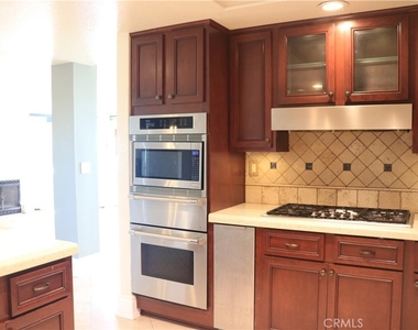 4310 E Terra Vista Ln - Photo Thumbnail 9