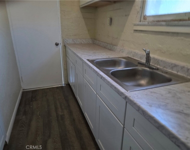 10090 Eddystone - Photo Thumbnail 3