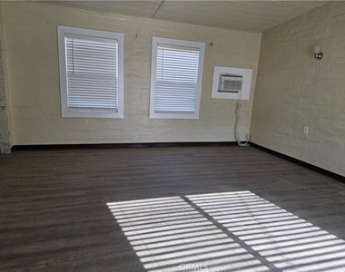 10090 Eddystone - Photo Thumbnail 2