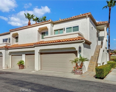 18 Tennis Villas - Photo Thumbnail 1