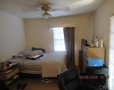 1206 12th Street - Photo Thumbnail 9