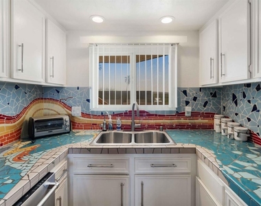 1502 Seacoast Drive - Photo Thumbnail 6