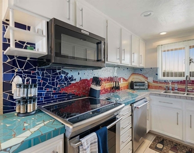 1502 Seacoast Drive - Photo Thumbnail 4