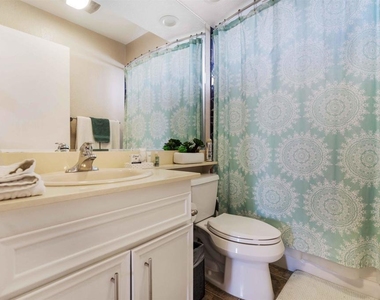 1502 Seacoast Drive - Photo Thumbnail 24