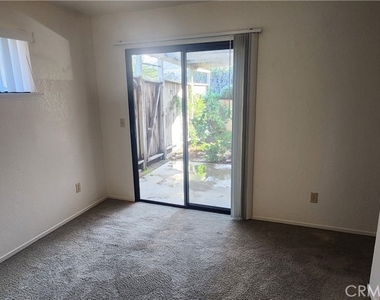 1996 Nevada Court - Photo Thumbnail 6