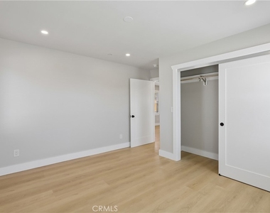 23 E Pine Street - Photo Thumbnail 10