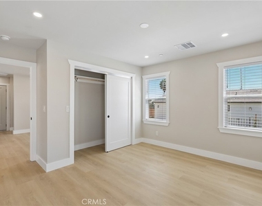 23 E Pine Street - Photo Thumbnail 11