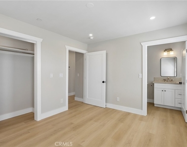 19 E Pine Street - Photo Thumbnail 15