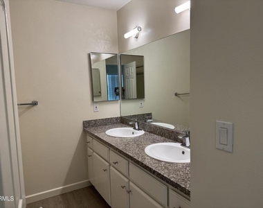 234 S 5th Avenue - Photo Thumbnail 8