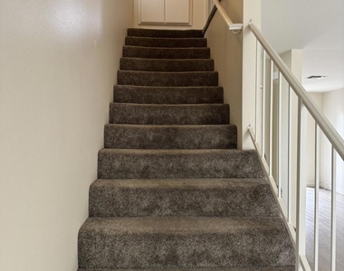 234 S 5th Avenue - Photo Thumbnail 4