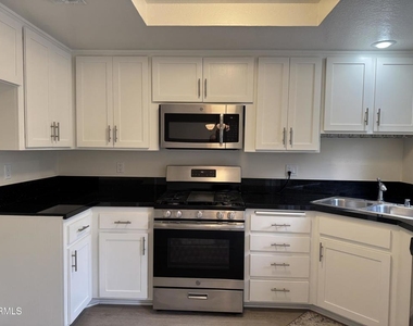 234 S 5th Avenue - Photo Thumbnail 1