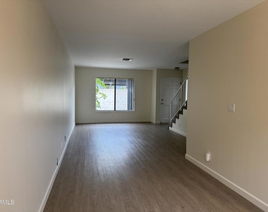 234 S 5th Avenue - Photo Thumbnail 2